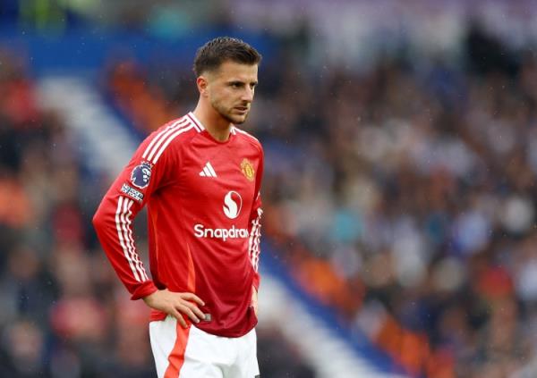 曼聯(lián)最水7號(hào)??芒特6420萬加盟1年半1球1助，首發(fā)踢13分鐘又傷了